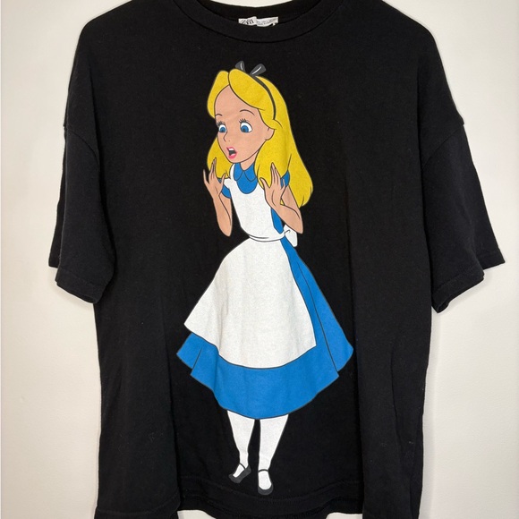 Disney Tops - Disney Black Tee with Alice in Wonderland